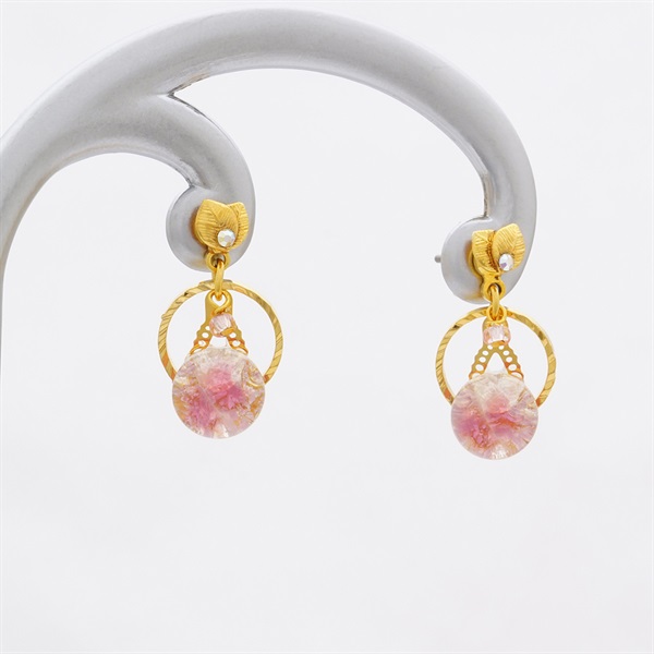 ぷっくりいちごピアス⟡.· 16G］ちょっぴりガーリーな雰囲気が愛らしい フラワー