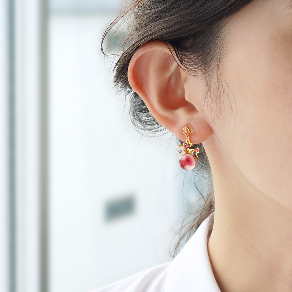 onlinestore JewelryKyoto すずな(ゴールドレッド) ぴあり レッド系 ｜痛くないイヤリング レッド系 ｜ イヤリング・ノンホールピアス